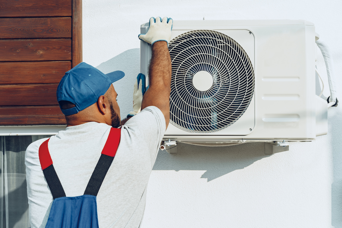 AC Not Blowing Cold? 5 Potential Causes & Solutions